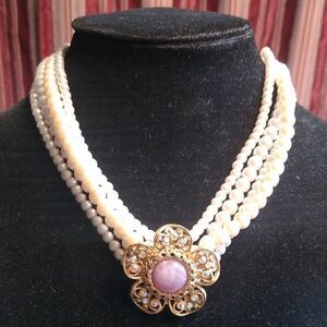 Luxurious White and Gold Multi-Strand Necklace with Ornate Clasp
